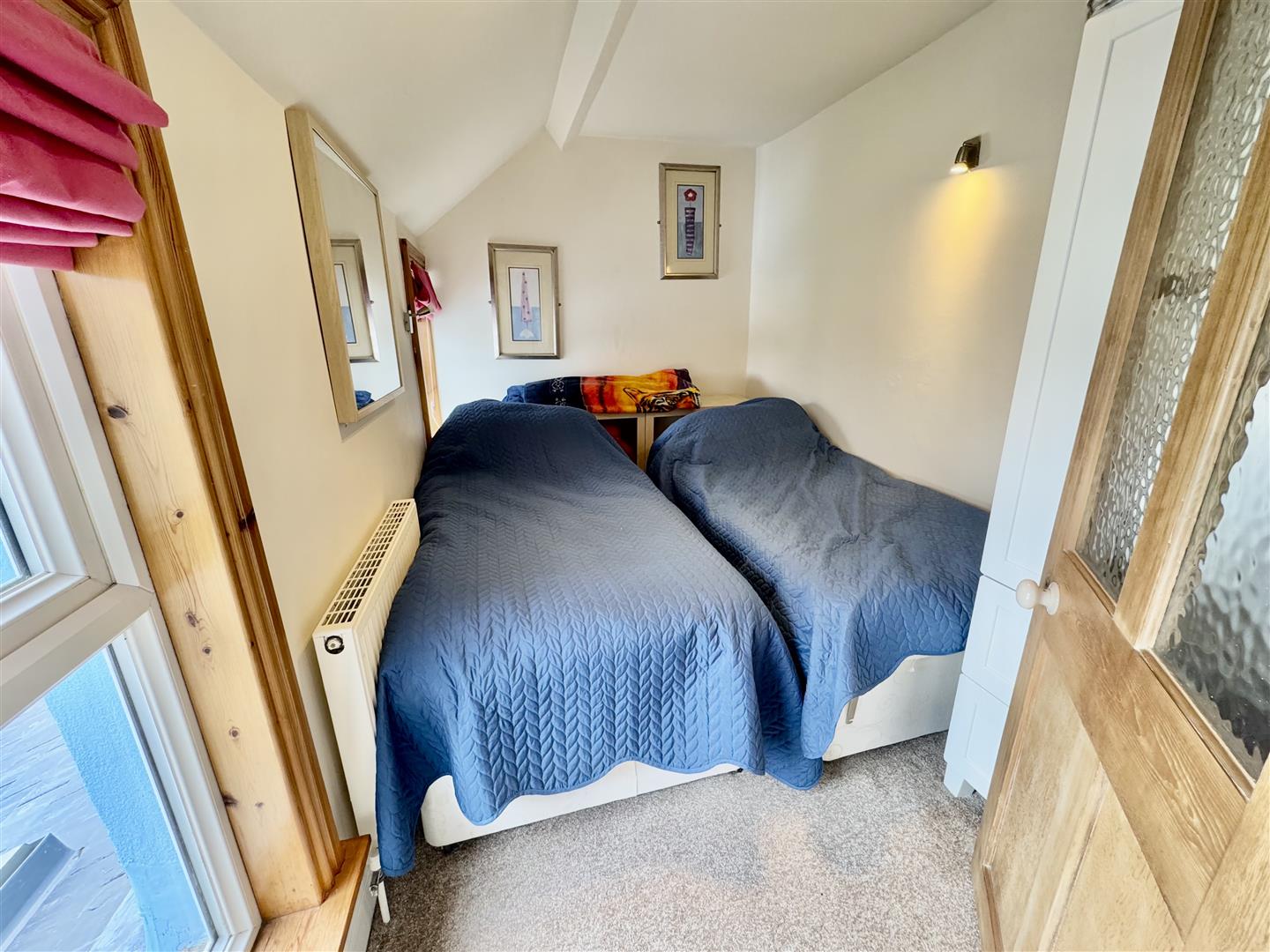 29-31 Castle Street, Criccieth